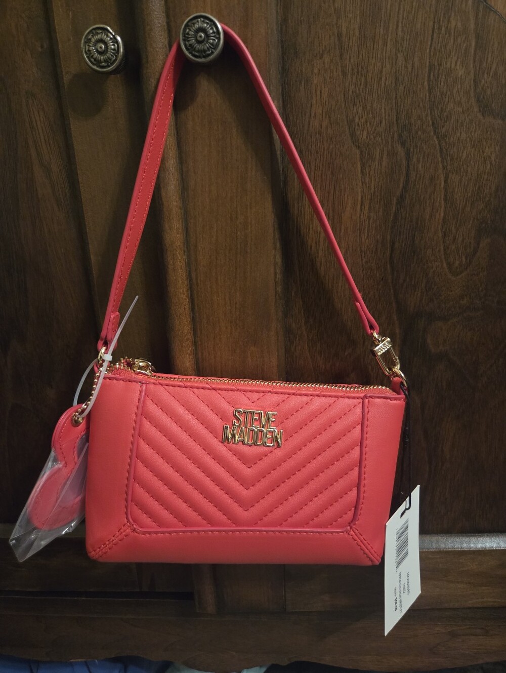 NWT Steve Madden RED Quilted Chevron Wristlet With Heart Mirror